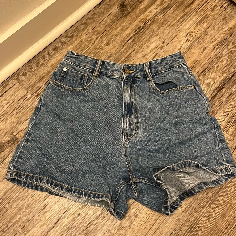 Zara High Rise Jean Short - Picture 4 of 4